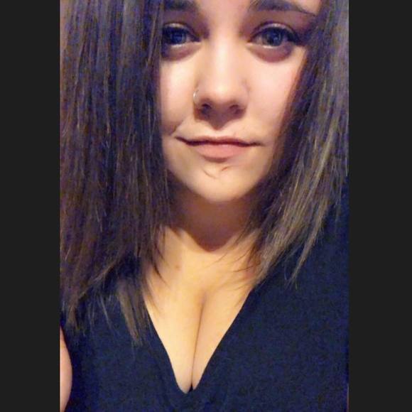 Meet your Posher, Addison - Picture 1 of 1